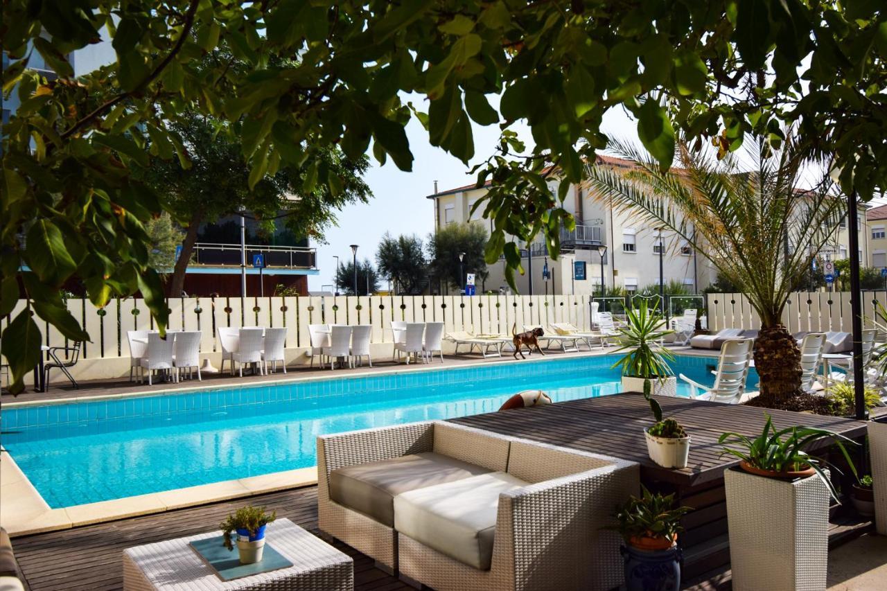 Hotel Alba Misano Adriatico Buitenkant foto