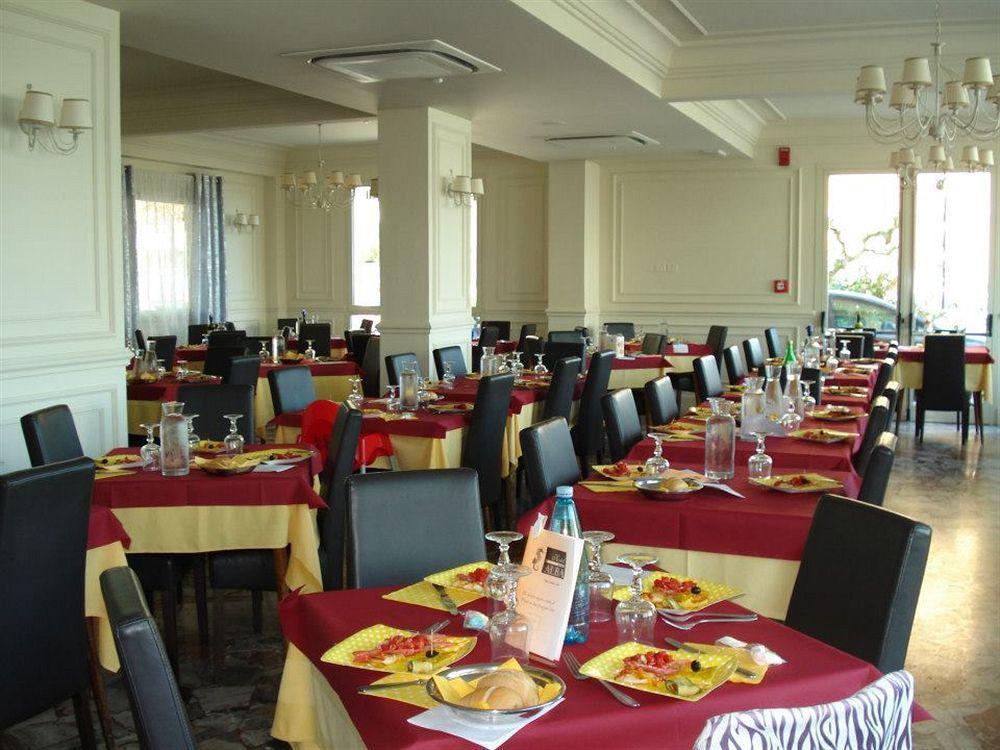Hotel Alba Misano Adriatico Buitenkant foto